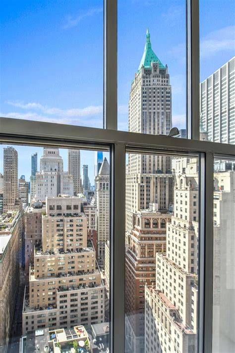 Luxury Apartments in Financial District .